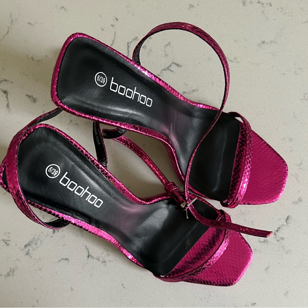 Metallic fushia pink strappy heels